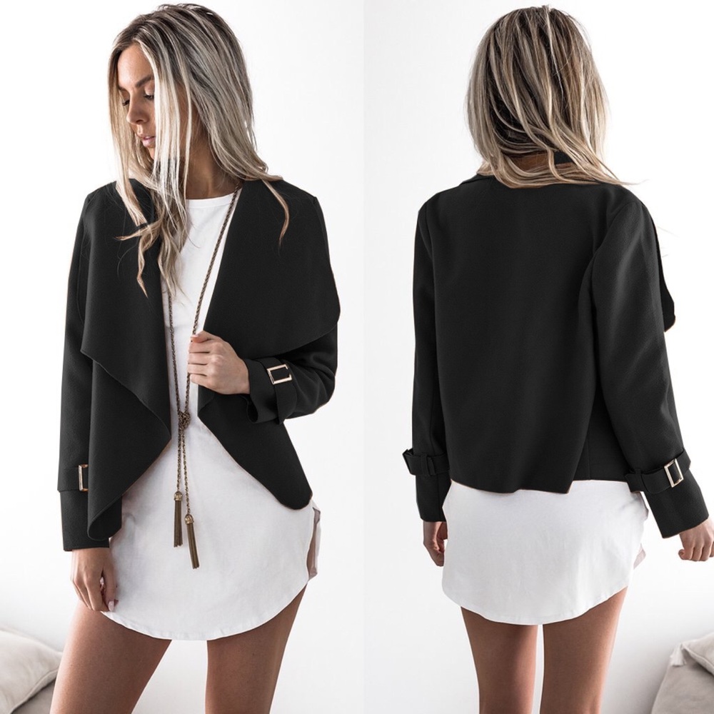💋💋Classical Forever Outerwear in Black